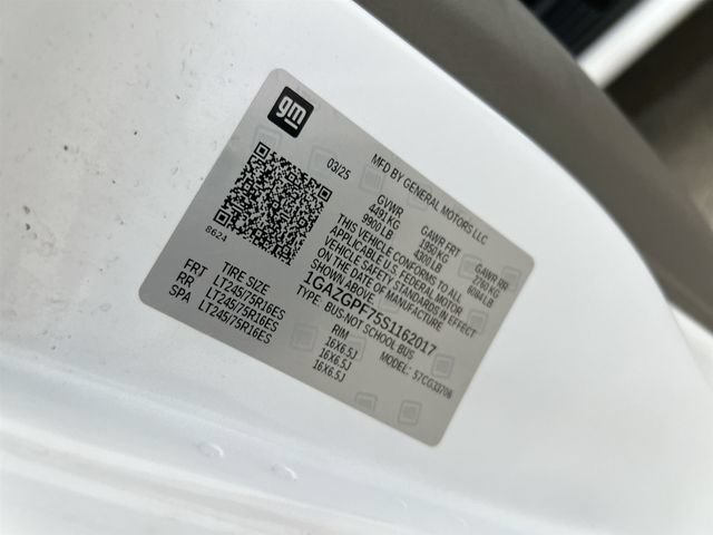 Certified Used 2025 Summit White Chevrolet 1LT image 39