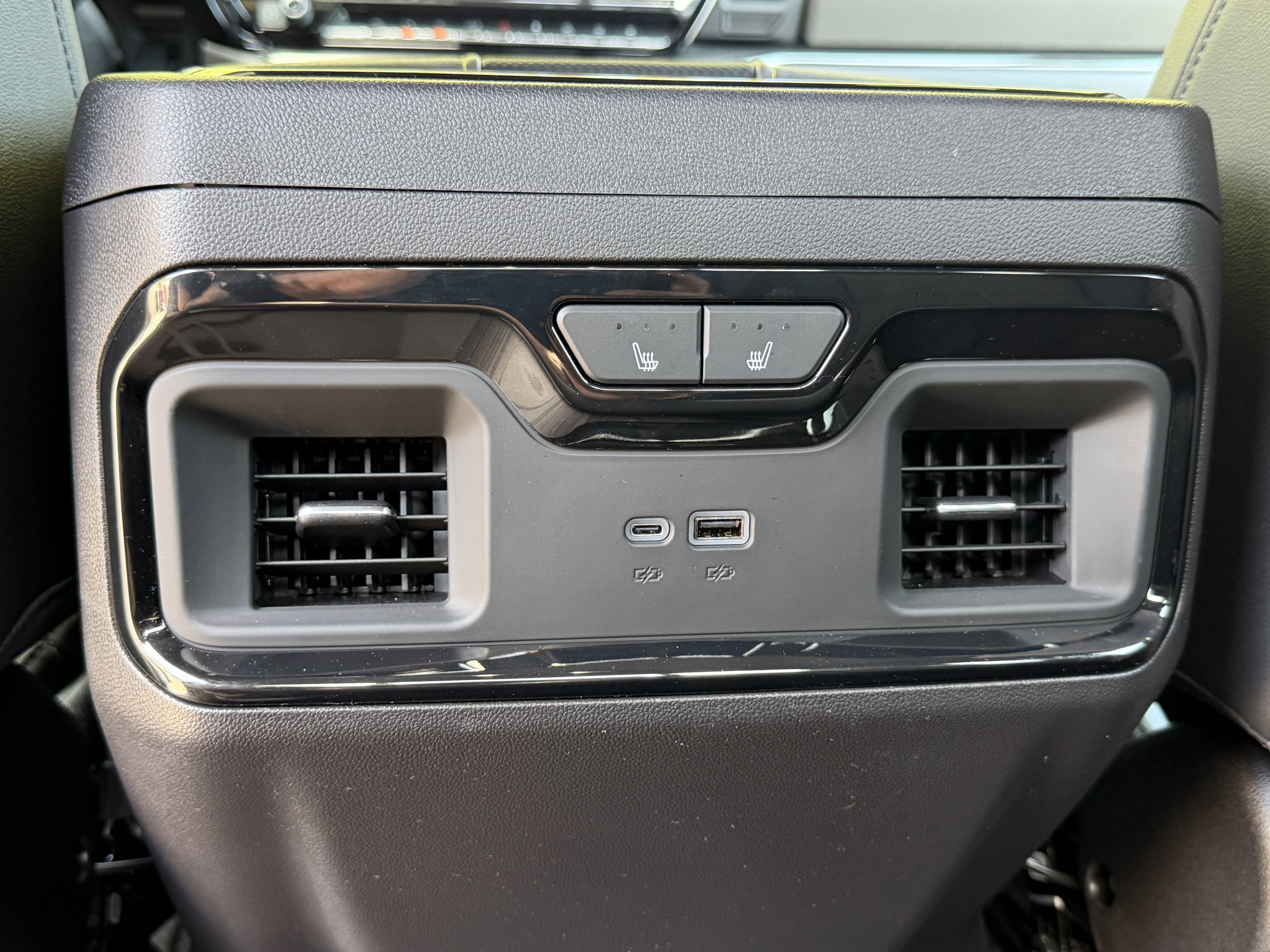 2024 Chevrolet Silverado 1500 ZR2 - Photo 32