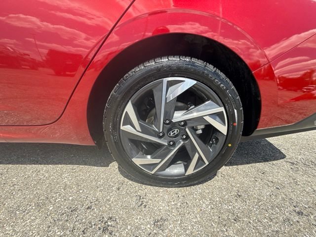 2025 Hyundai Elantra SEL - Photo 11