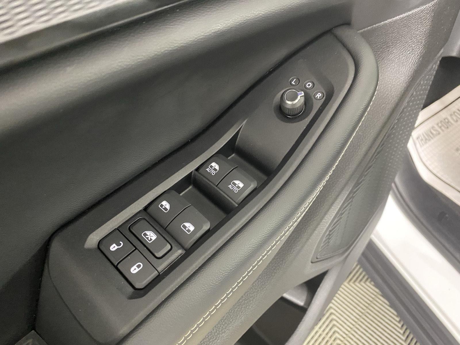 Used 2023 Bright White Clearcoat Jeep Altitude X image 19