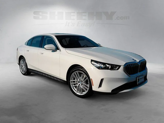 Used 2024 White BMW 530i xDrive image 2