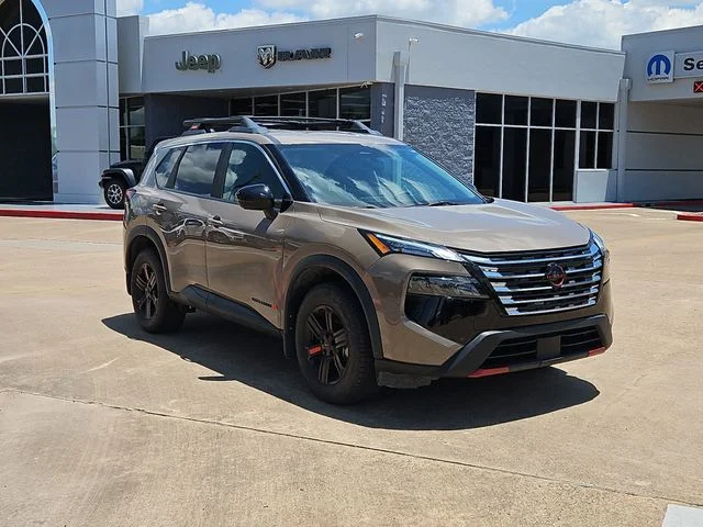 2025 Nissan Rogue Rock Creek