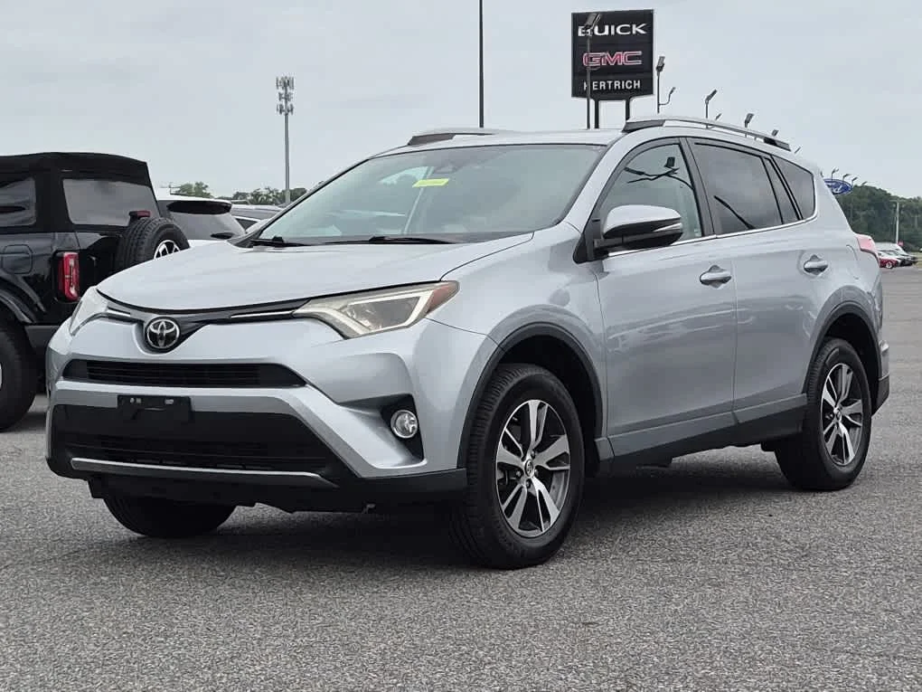 2017 Toyota RAV4 XLE