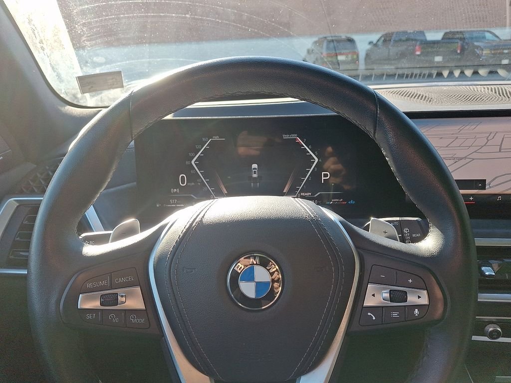 Used 2025 White Metallic BMW xDrive40i image 20