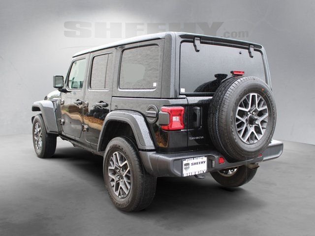 Used 2025 Black Jeep Sahara image 10