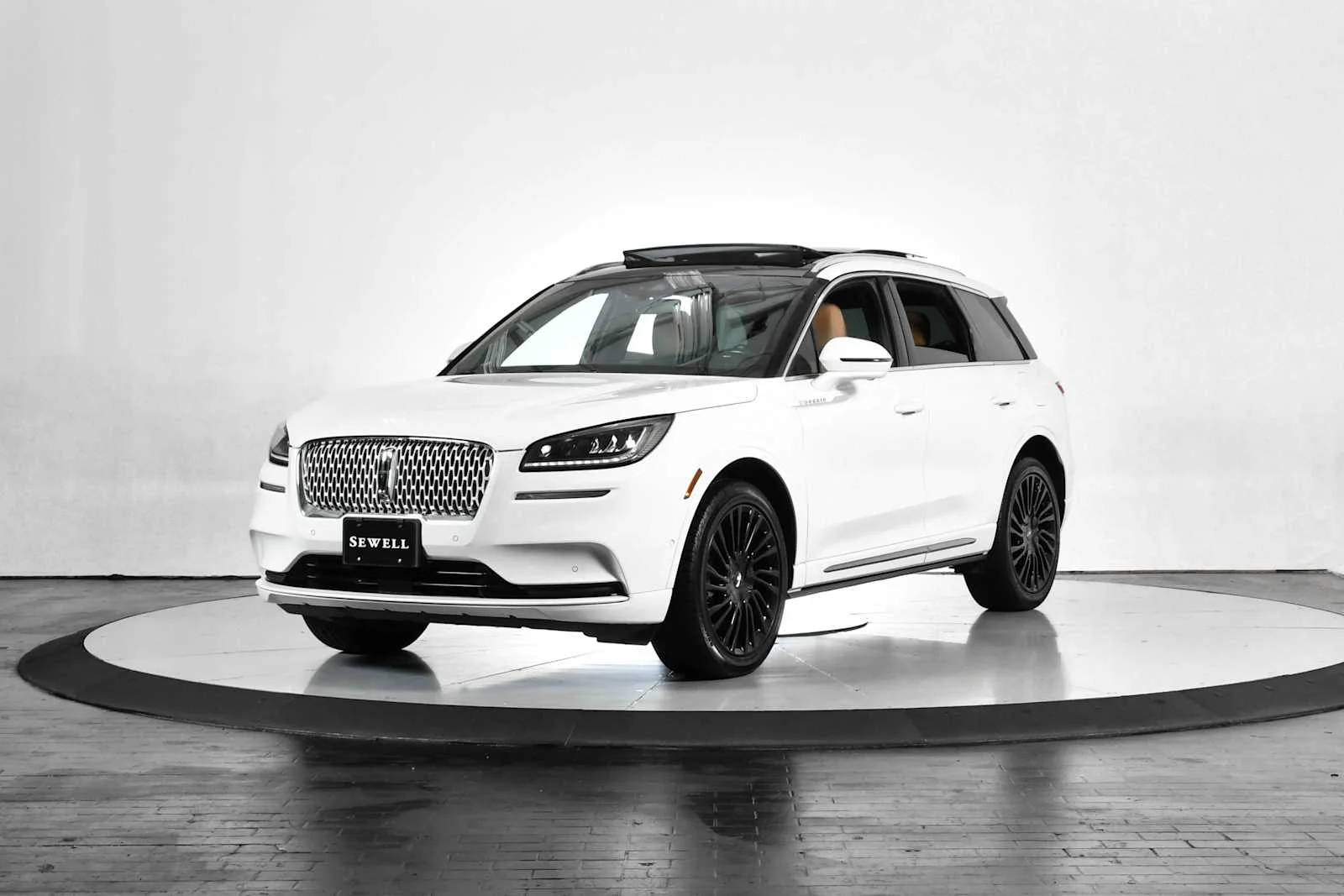 2022 Lincoln Corsair Reserve FWD's photo
