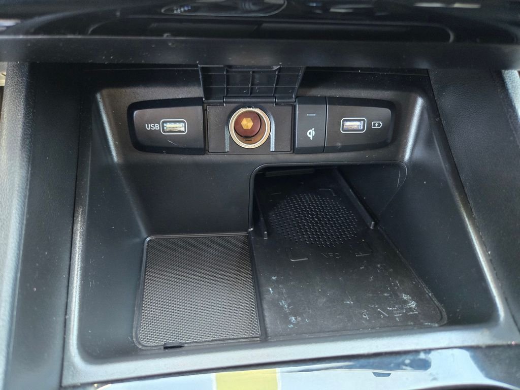 Used 2024 Silver Hyundai SEL image 15