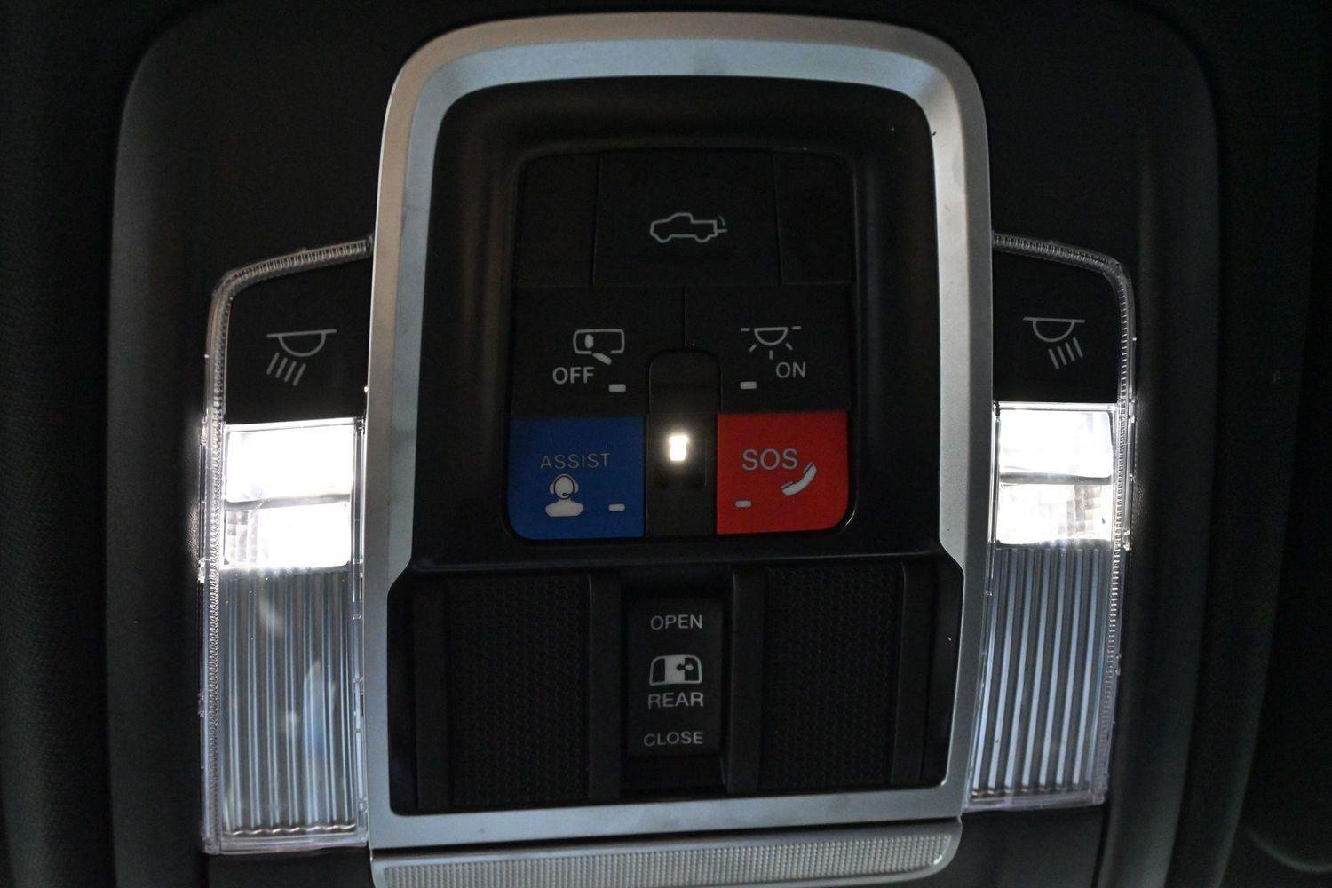 Used 2022 Diamond Black Crystal Pearlcoat Ram Limited image 27