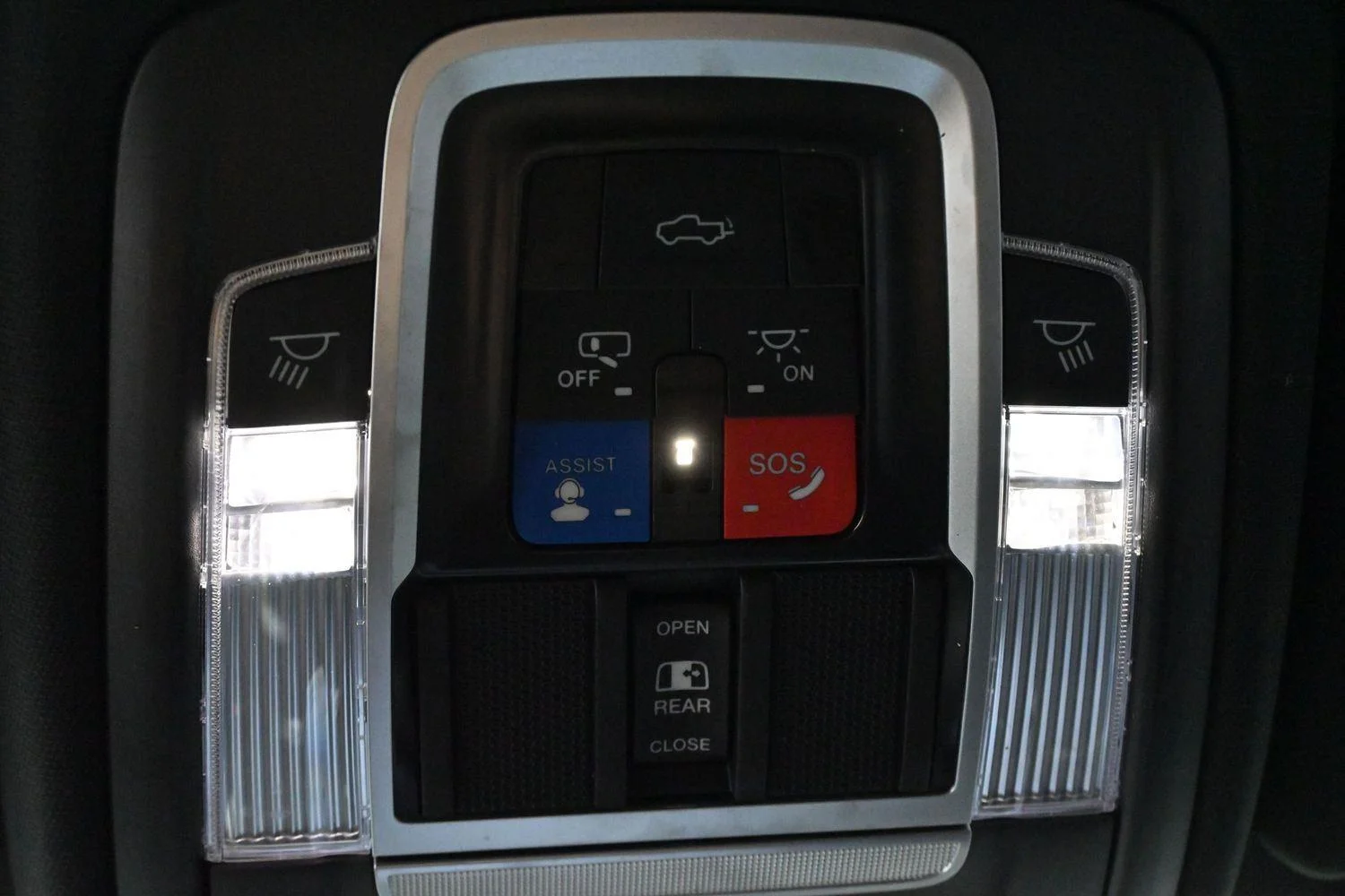 Used 2022 Diamond Black Crystal Pearlcoat Ram Limited image 27