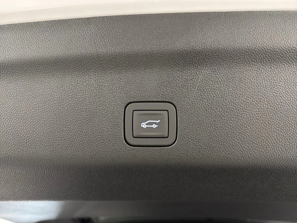 New 2026 Summit White GMC Denali image 9
