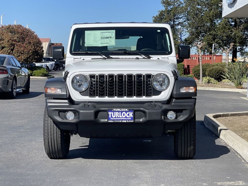 New 2026 Bright White Clear-Coat Exterior Paint Jeep Sport image 4