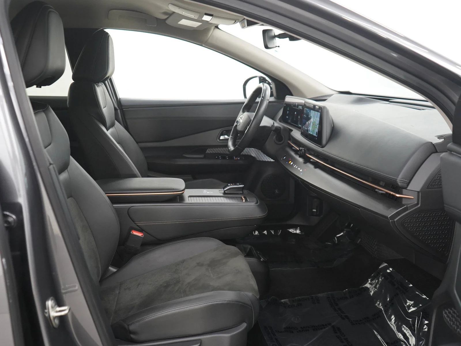 Used 2025 Gun Metallic Nissan ENGAGE image 11