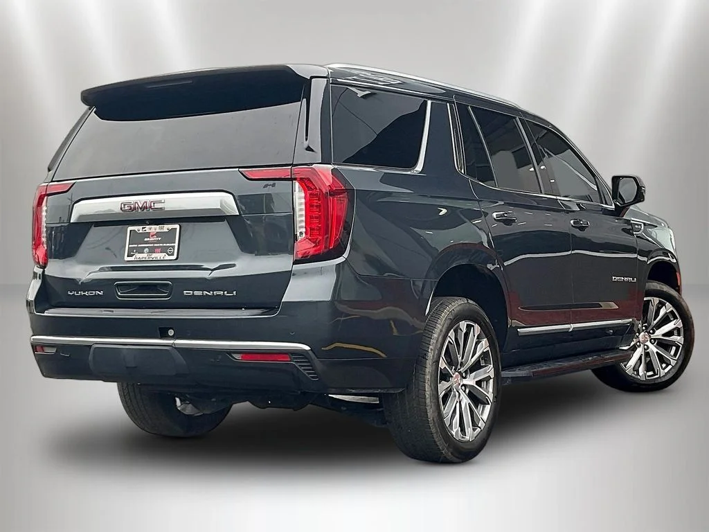 Used 2021 Hunter Green GMC Denali image 6