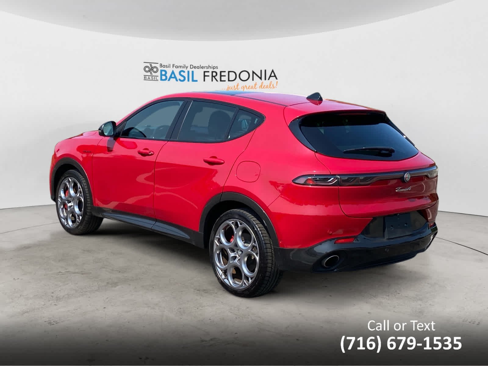 Used 2024 Alfa Rosso Alfa Romeo Veloce image 3