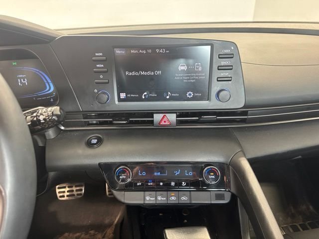 Used 2025 Gray Hyundai SEL Sport image 15