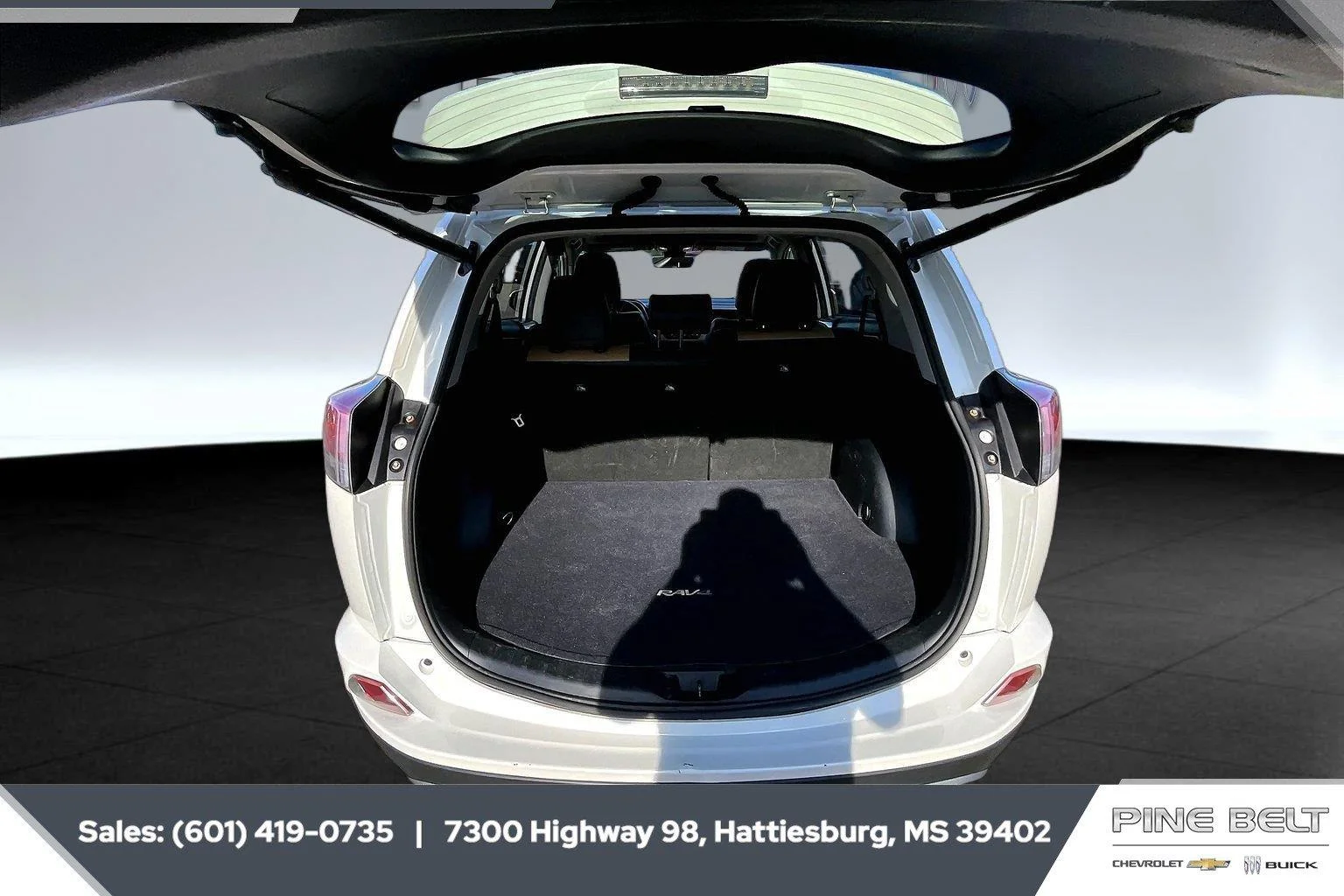 Used 2018 Blizzard Pearl Toyota Limited image 21
