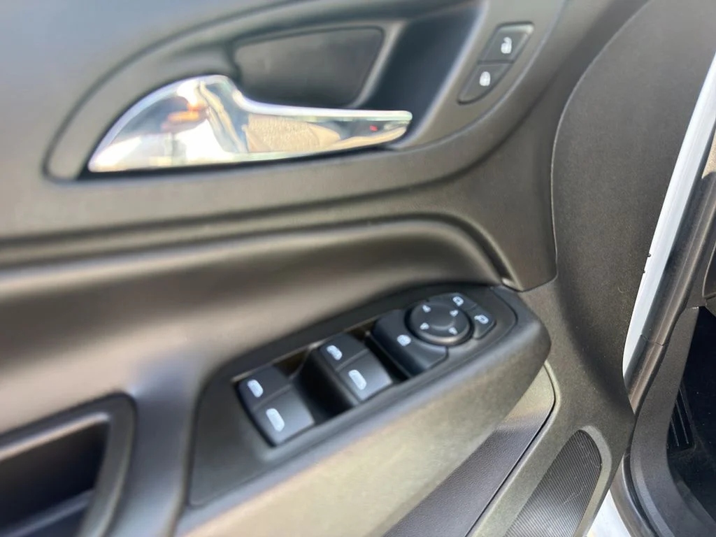 2023 Chevrolet Equinox LT - Photo 8