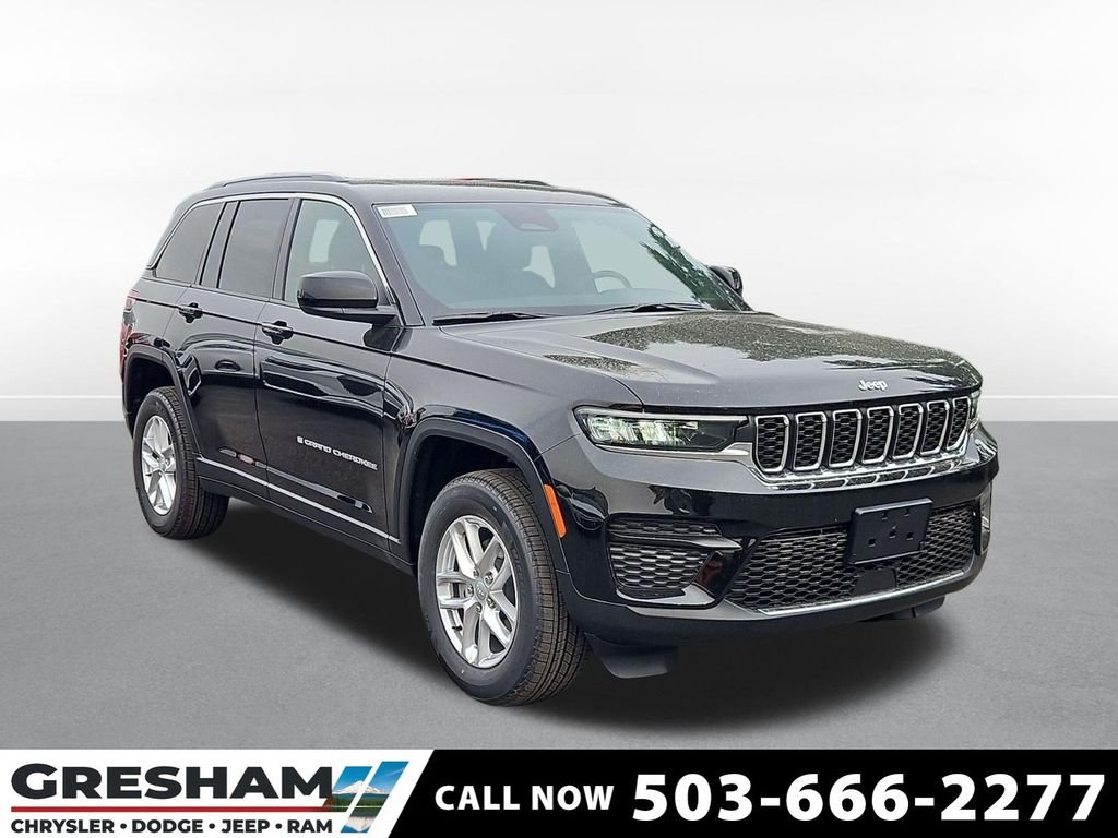 New 2026 Diamond Black Crystal Pearlcoat Jeep Laredo X image 1