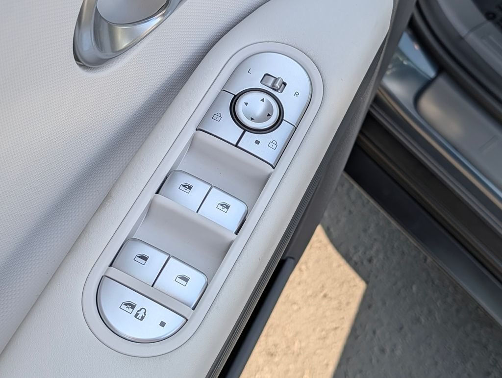 2024 Hyundai IONIQ 5 SEL - Photo 19