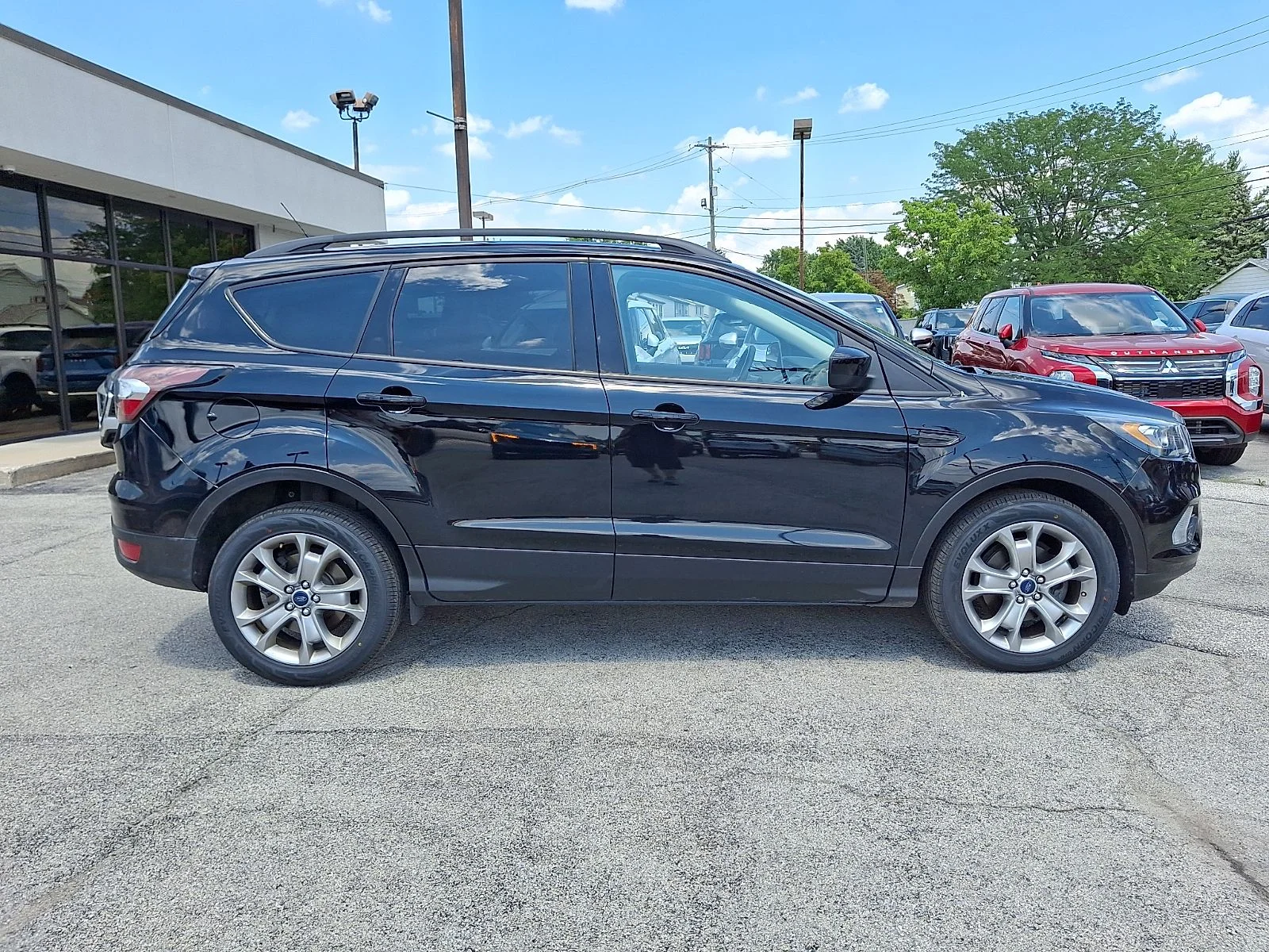 Used 2018 Black Ford SE image 8