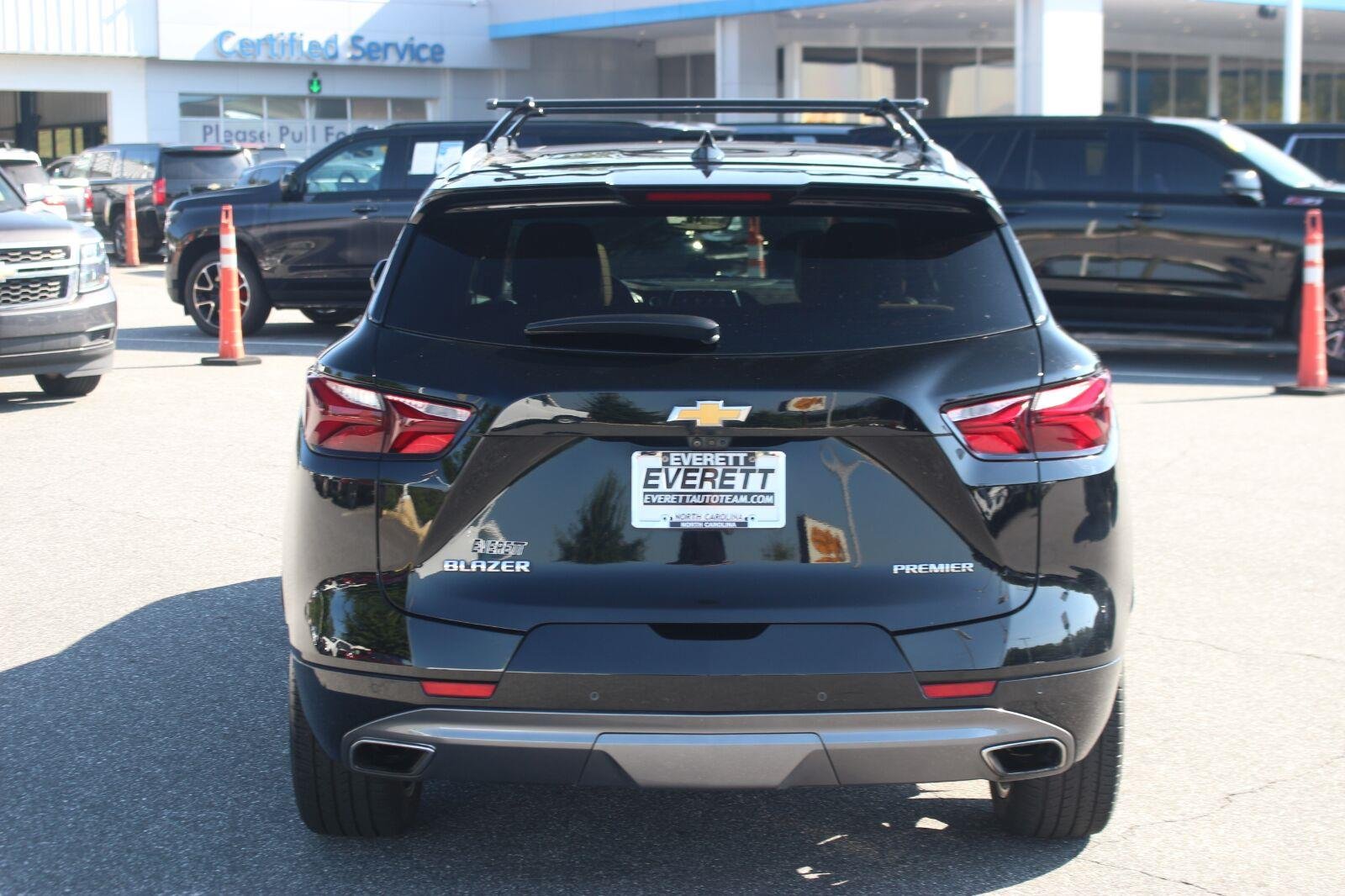 Used 2020 BLACK Chevrolet Premier image 6