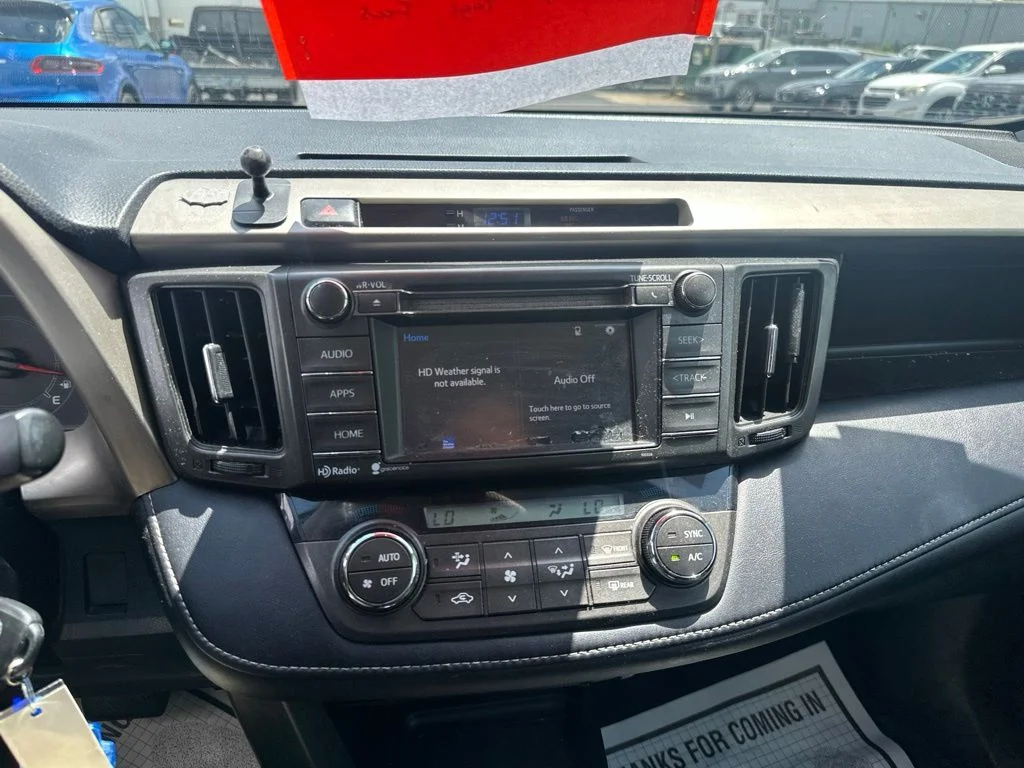 Used 2015 Blue Toyota XLE image 17