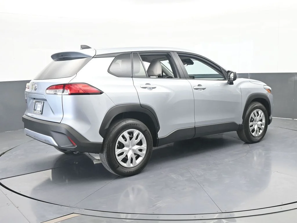 Used 2025 Silver Toyota L image 6