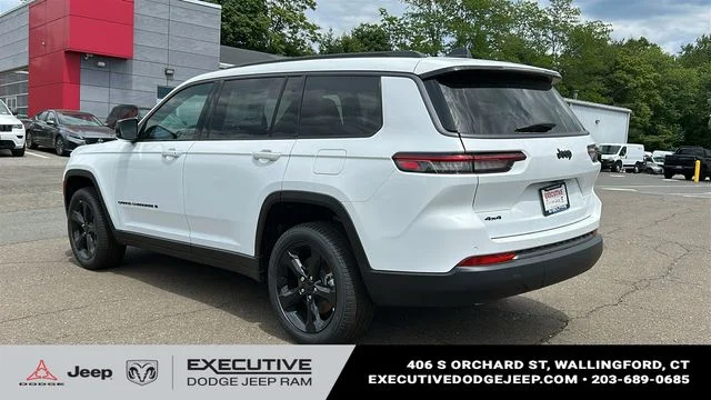 New 2026 Bright White Clear-Coat Exterior Paint Jeep Limited image 6