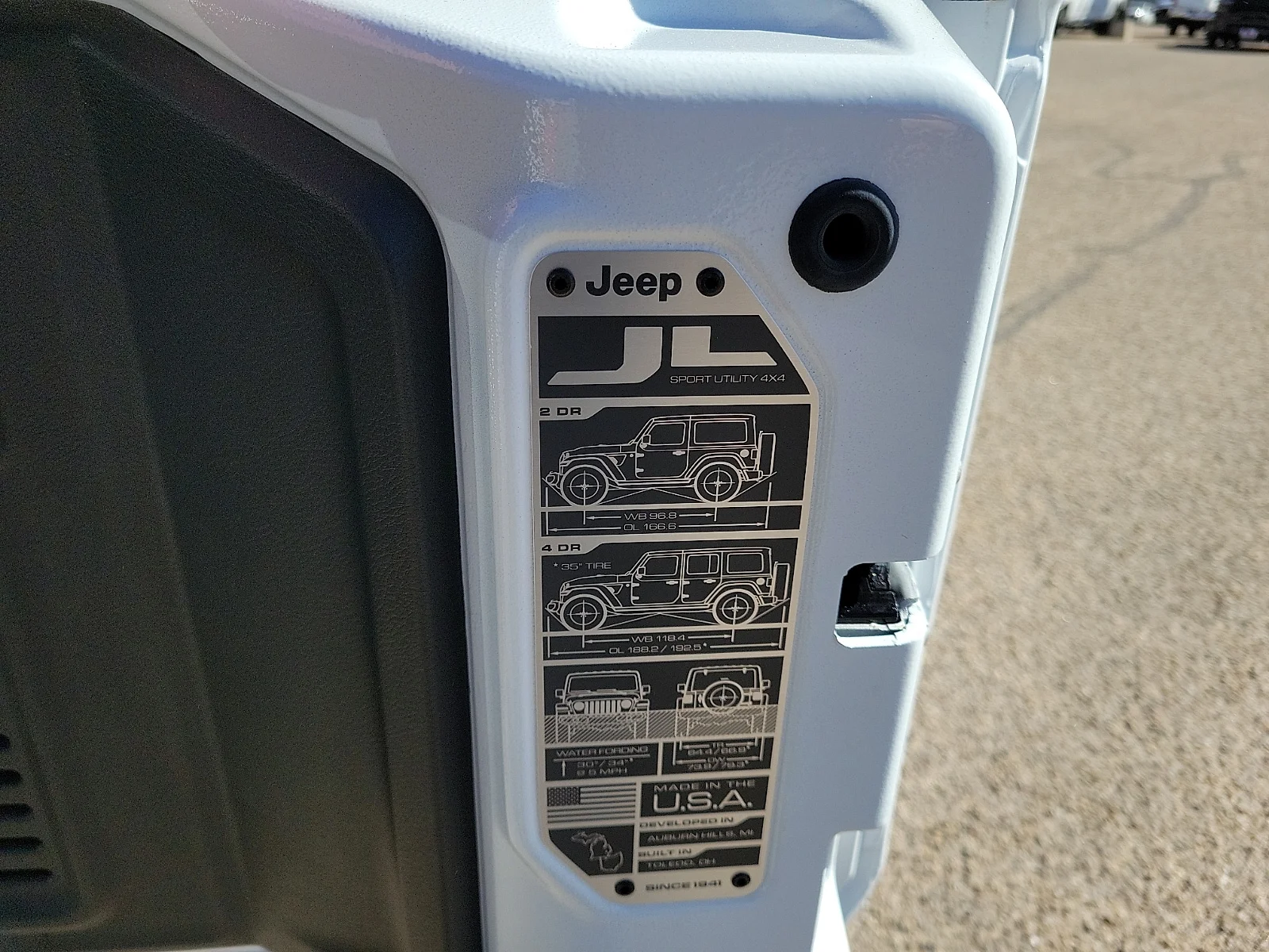 New 2026 PW7 Bright Whit Jeep 4-DOOR WILLYS image 8