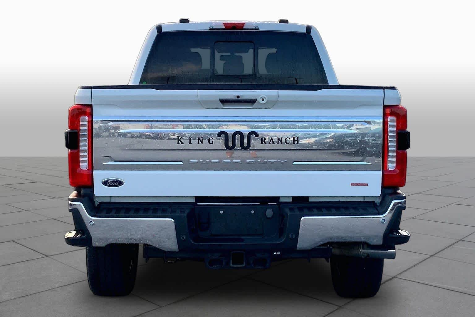 Used 2023 Star White Metallic Tri-Coat Ford King Ranch image 5