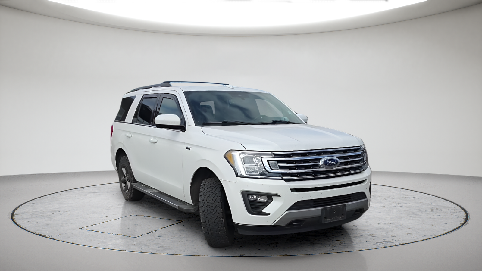 Used 2021 White Metallic Ford XLT image 3