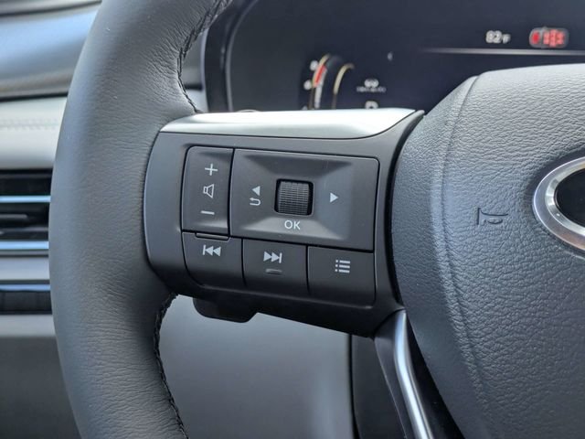 New 2027 RADIANT WHITE INFINITI Pure FWD image 27