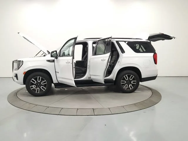 2023 GMC Yukon AT4 - Photo 12
