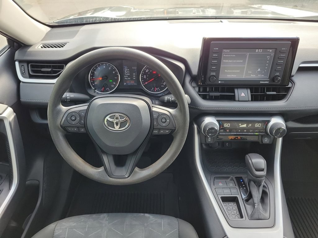 2022 Toyota RAV4 XLE - Photo 18