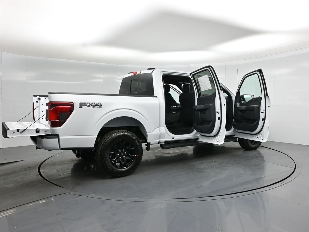 New 2026 Oxford White Ford XLT image 5