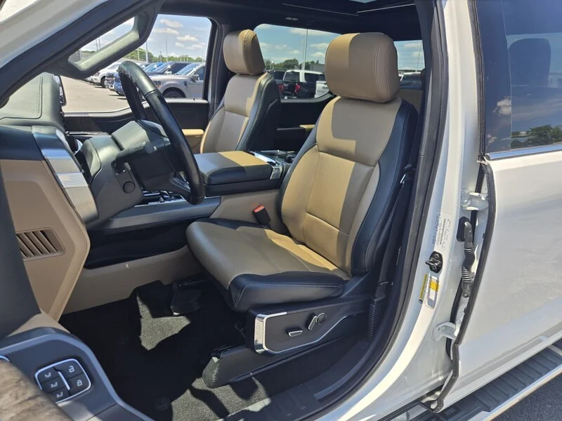 Used 2022 White Metallic FORD LARIAT 4WD SUPERCREW 5.5