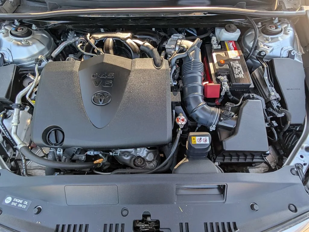 Used 2022 Silver Toyota XSE V6 image 32