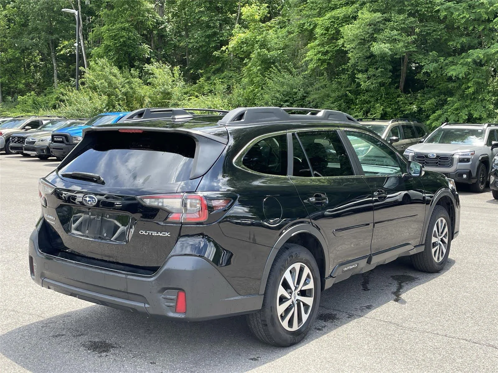 Certified Used 2022 Crystal Black Silica Subaru Premium image 5
