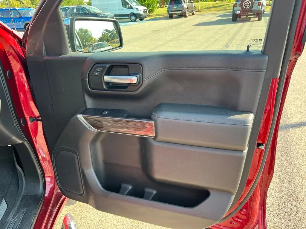 Used 2019 Red Chevrolet LT image 12