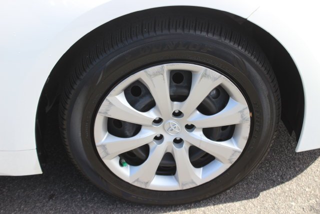 Used 2022 White Toyota LE image 30