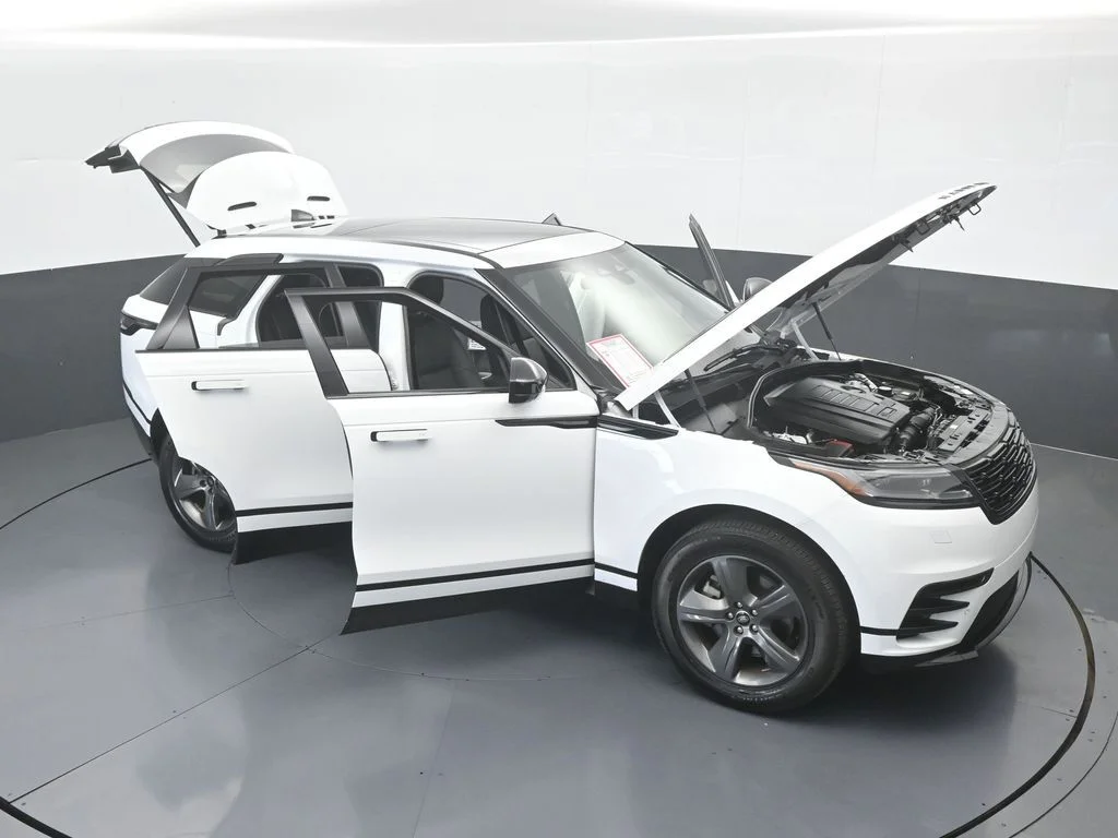 Used 2025 Gray Land Rover Dynamic SE image 67