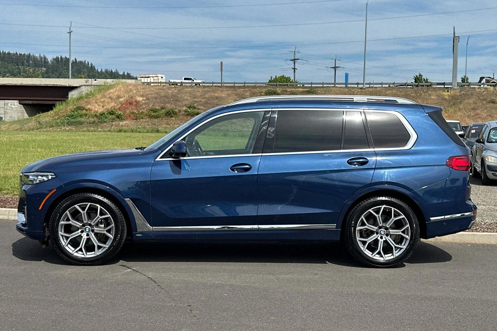 Used 2020 Blue BMW xDrive40i image 6