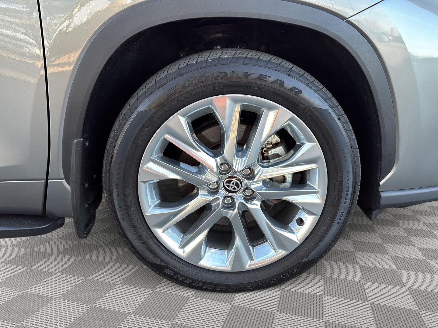 Certified Used 2025 Heavy Metal Toyota Limited image 17