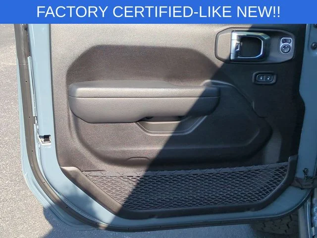 Used 2025 Gray Jeep Rubicon image 12