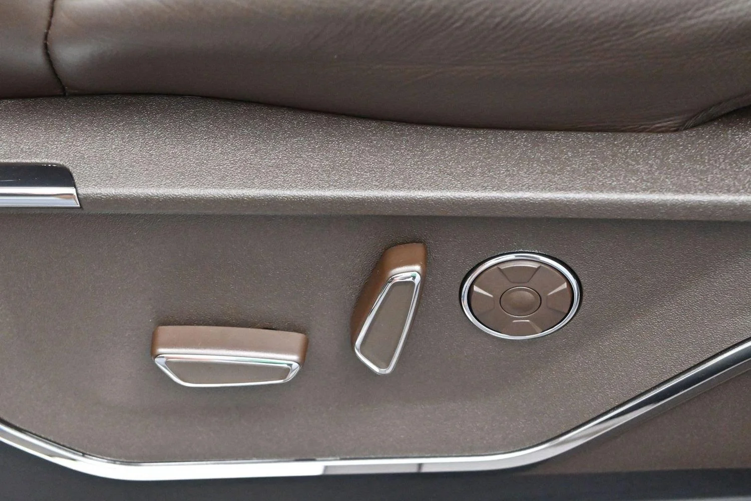 Used 2026 Star White Metallic Tri-coat Ford King Ranch image 13