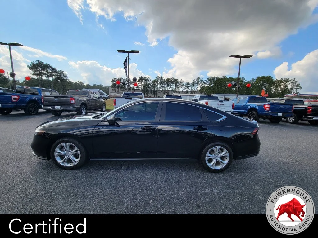 Used 2023 Black Honda LX image 3