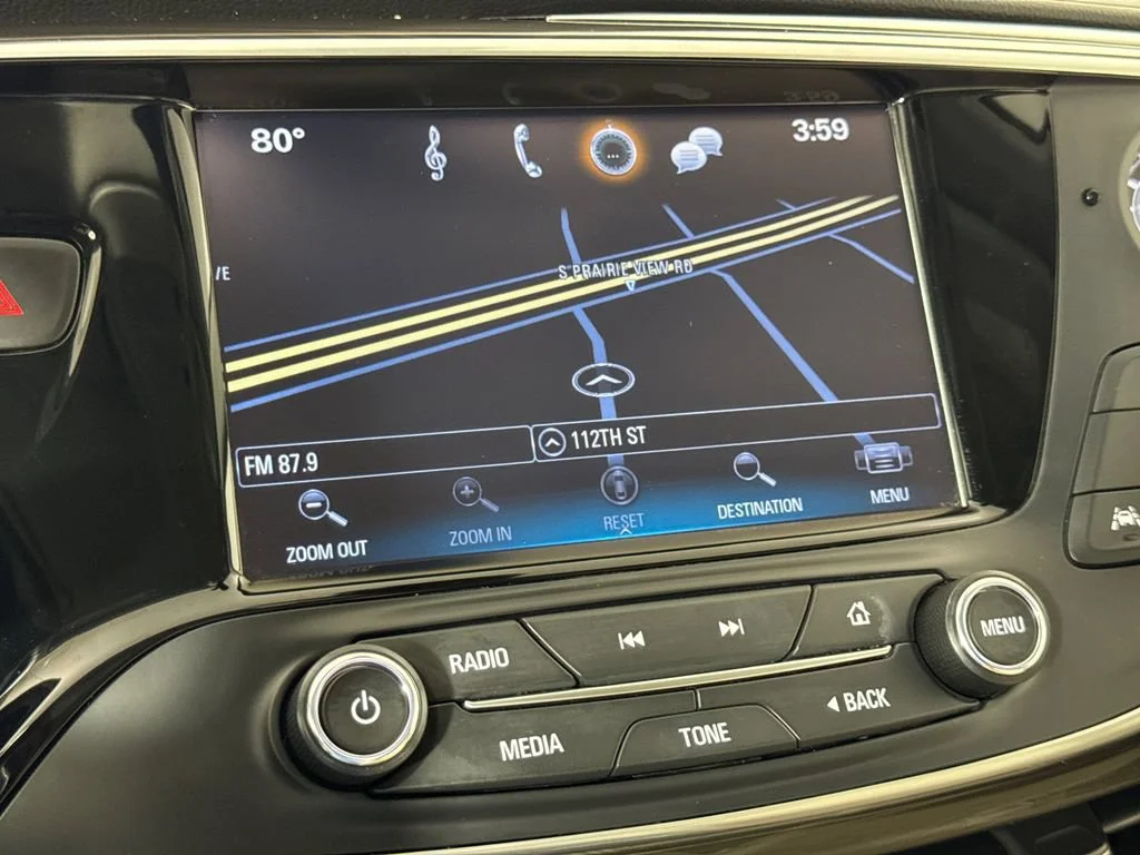 Used 2020 SUMMIT WHITE Buick Premium image 23