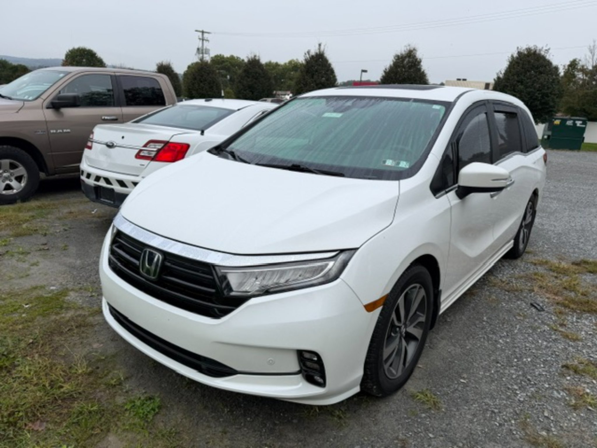 Used 2021 Platinum White Pearl Honda Touring image 2