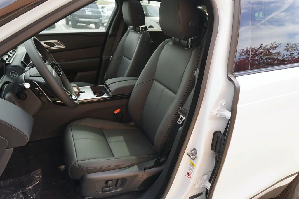 Used 2026 White Land Rover S image 13