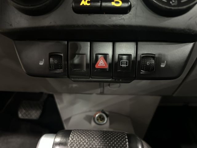 Used 2004  Volkswagen GLS image 29